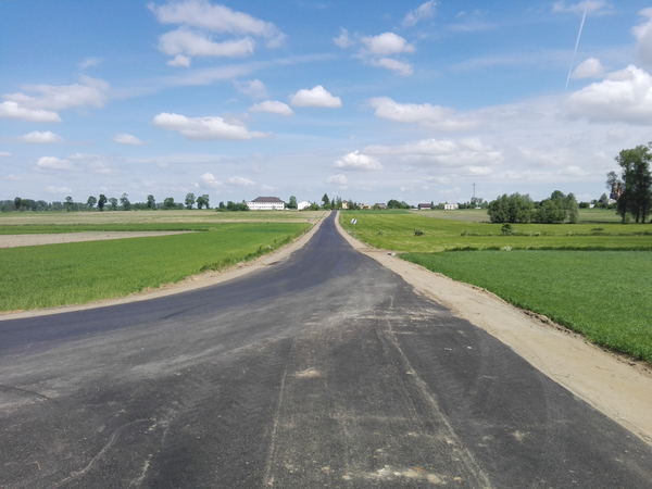 Zakończono przebudowę drogi w miejscowości Wyszonki-Nagórki