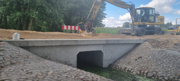 Przebudowa drogi gminnej wraz z budową przepustu i rozbiórką mostu w miejscowości Gródek