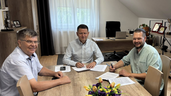 Podpisanie umowy na zadanie: "Budowa stacji podnoszenia ciśnienia w sieci wodociągowej wraz z niezbędną armaturą i przyłączem wodociągowym w miejscowości Klukowo"
